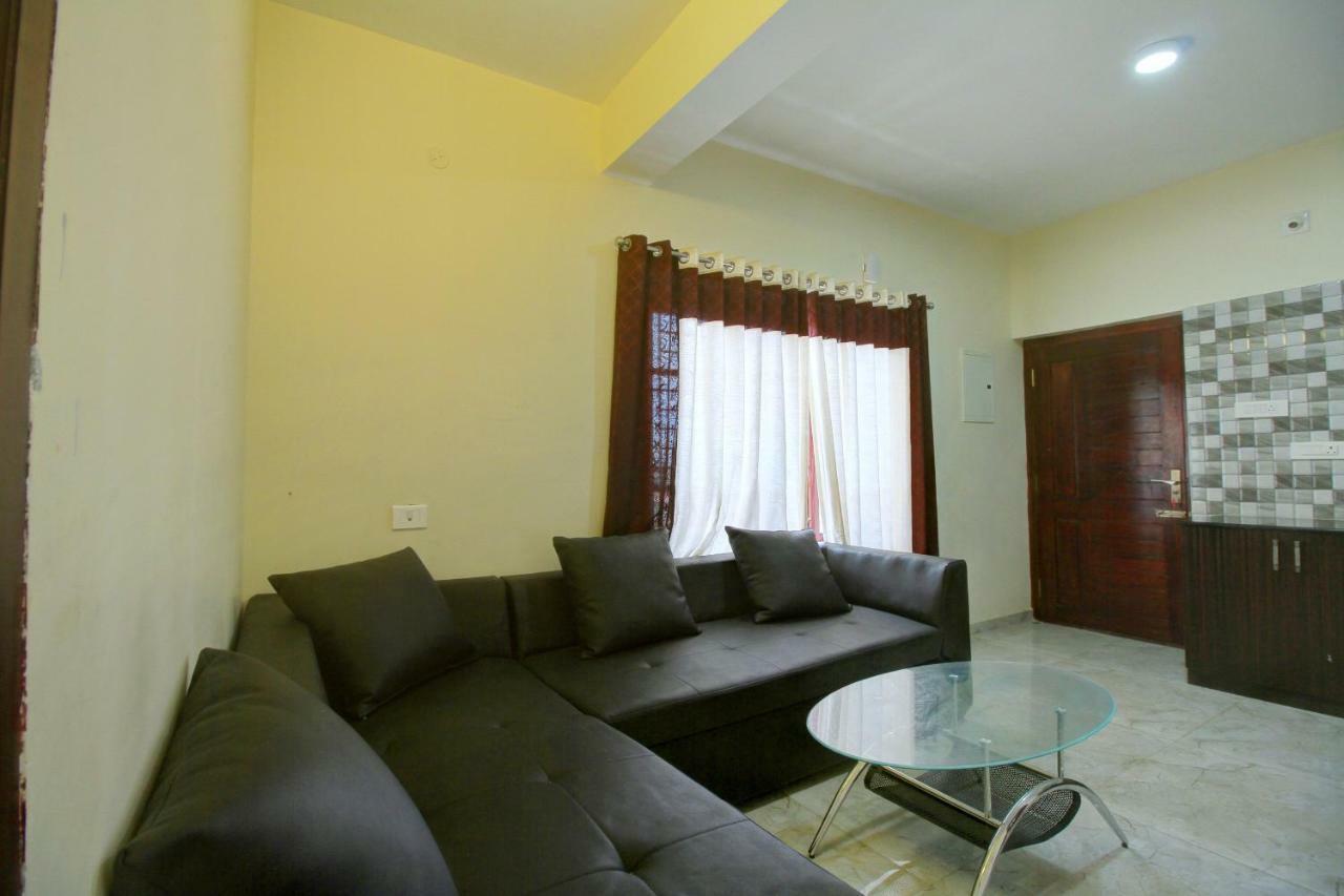 Pine Hill Suites Уті Екстер'єр фото