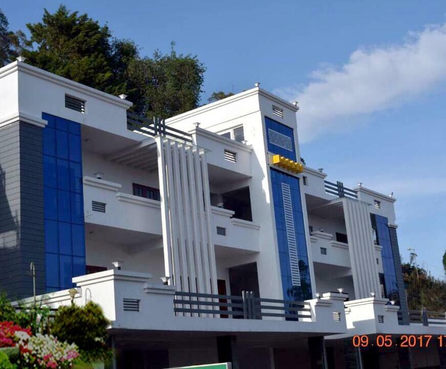 Pine Hill Suites Уті Екстер'єр фото
